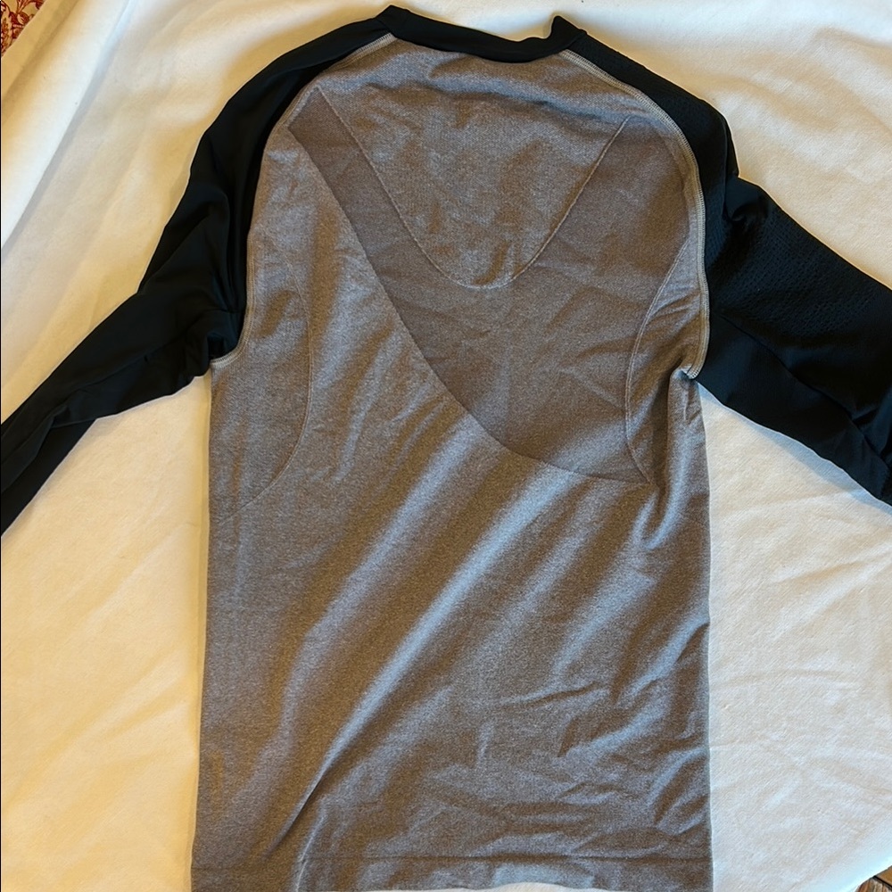 Men’s Nike Black and Gray Long Sleeve Compression Top - Picture 5 of 5